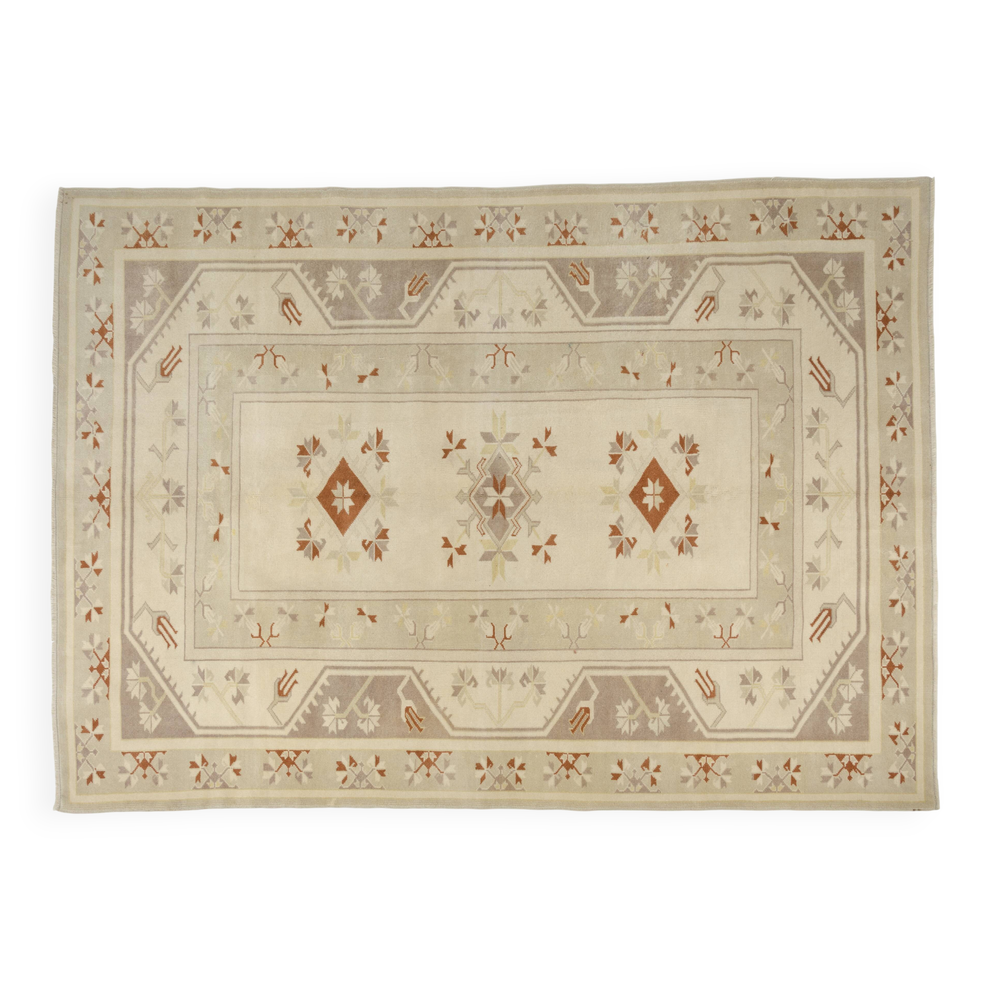 Oushak Handknotted Wool Carpet