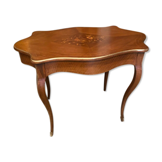 Desk with violin-shaped drawer with Louis XV style inlaid décor