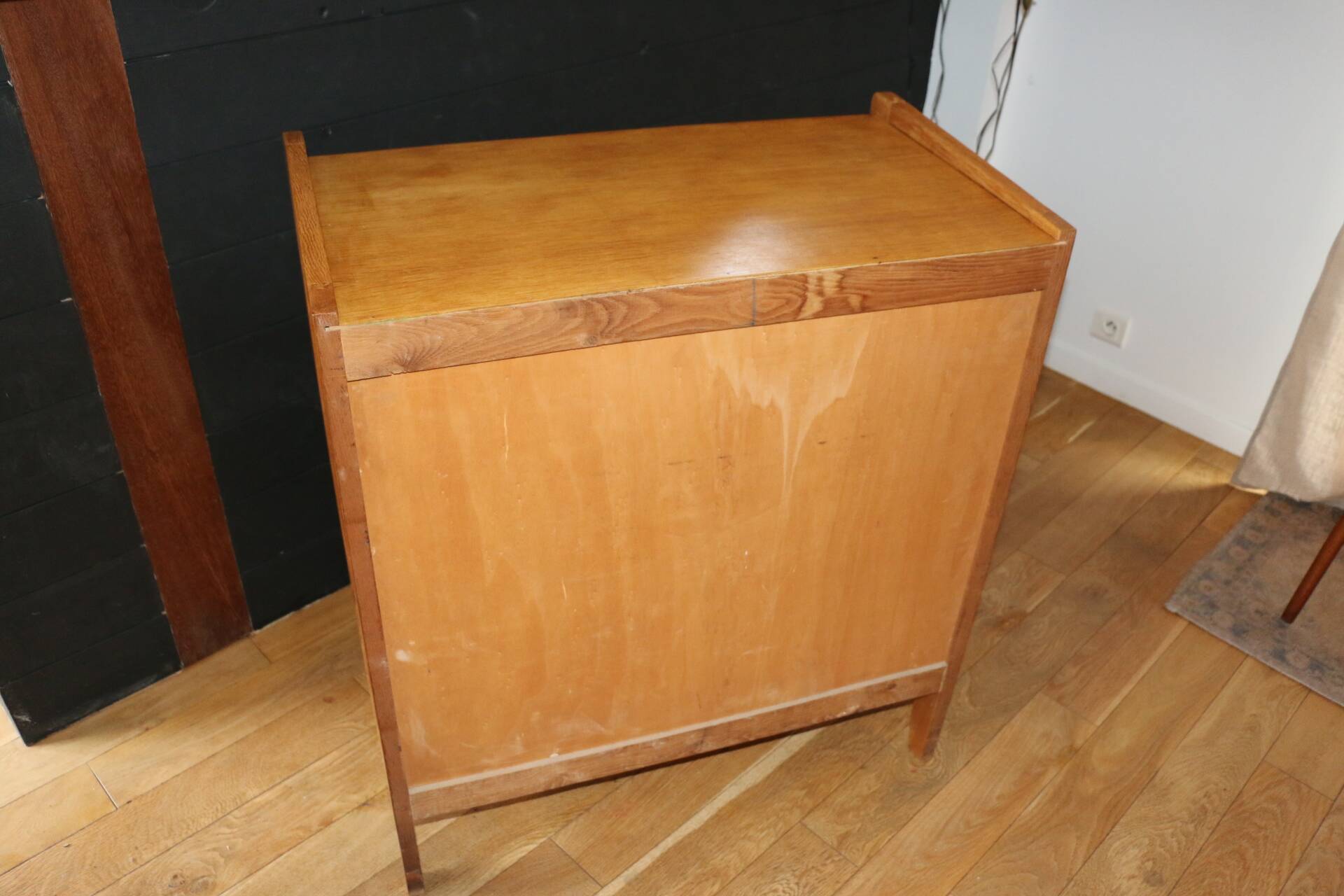 Chest of drawers with 4 drawers, light oak, 1960.