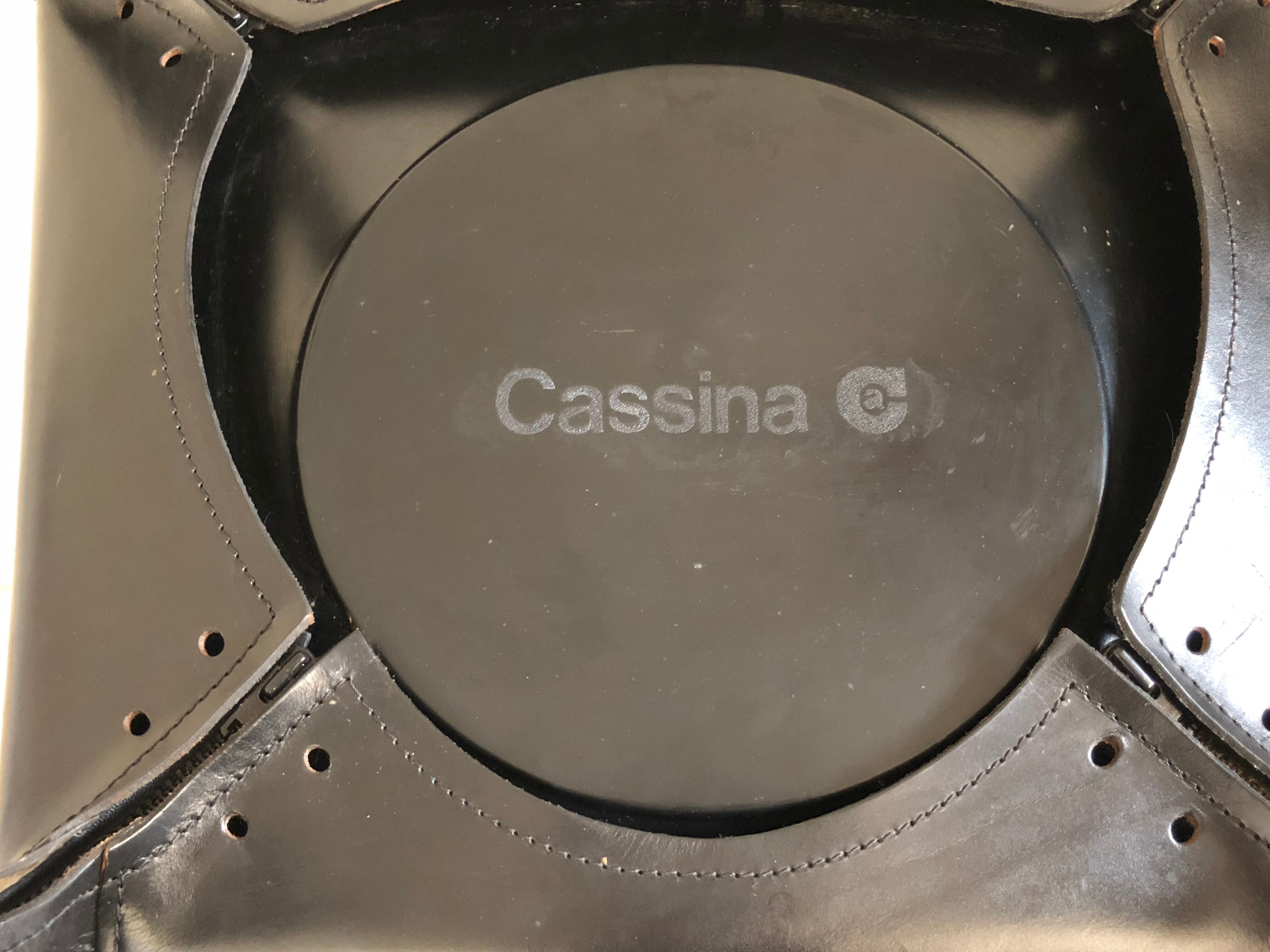 Pair of armchairs Cassina 413 Cab