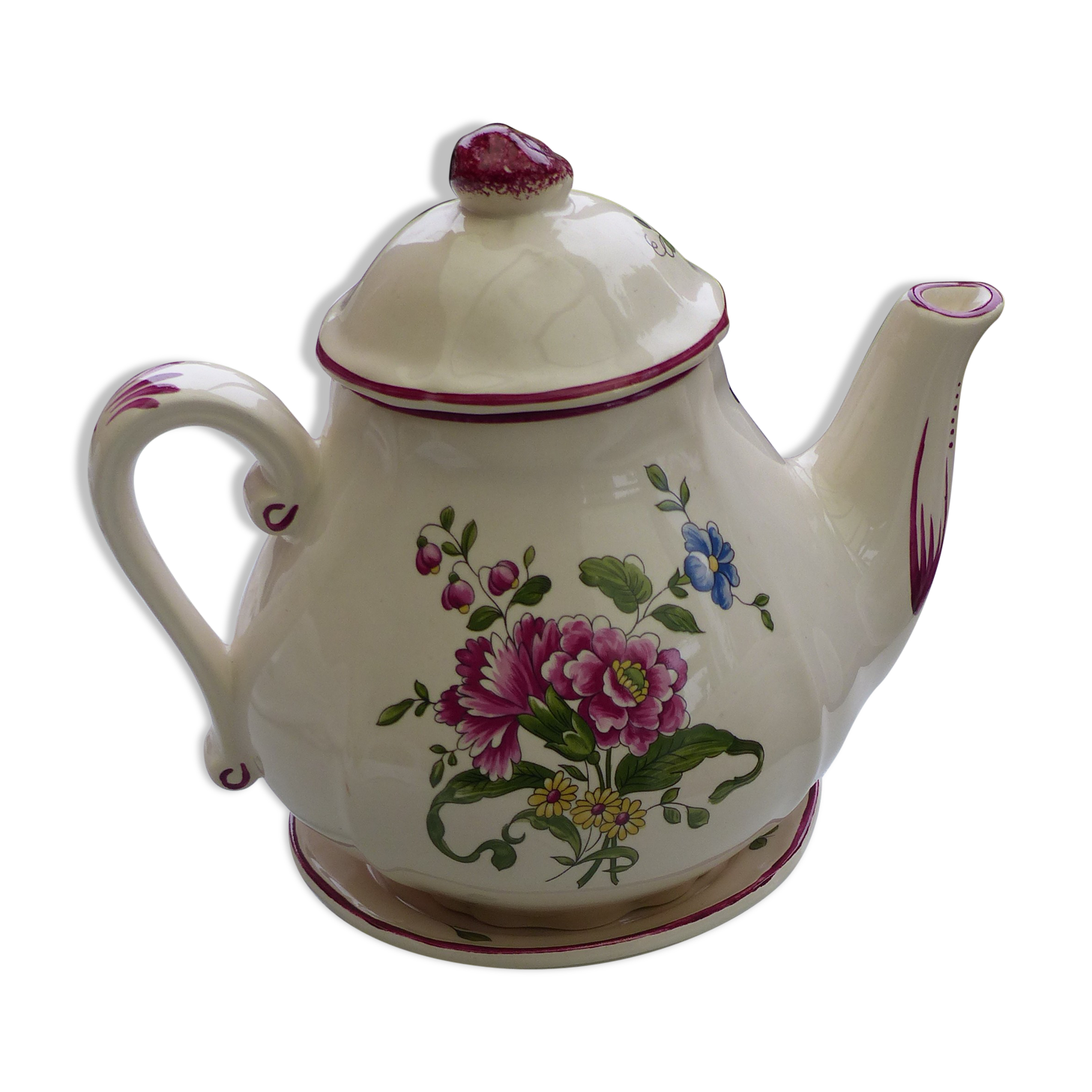 Teapot with saucer