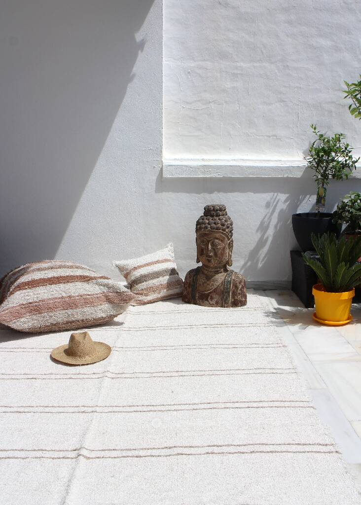 Handwoven rug - White with beige lines - recycled cotton - 170 x 240 cm