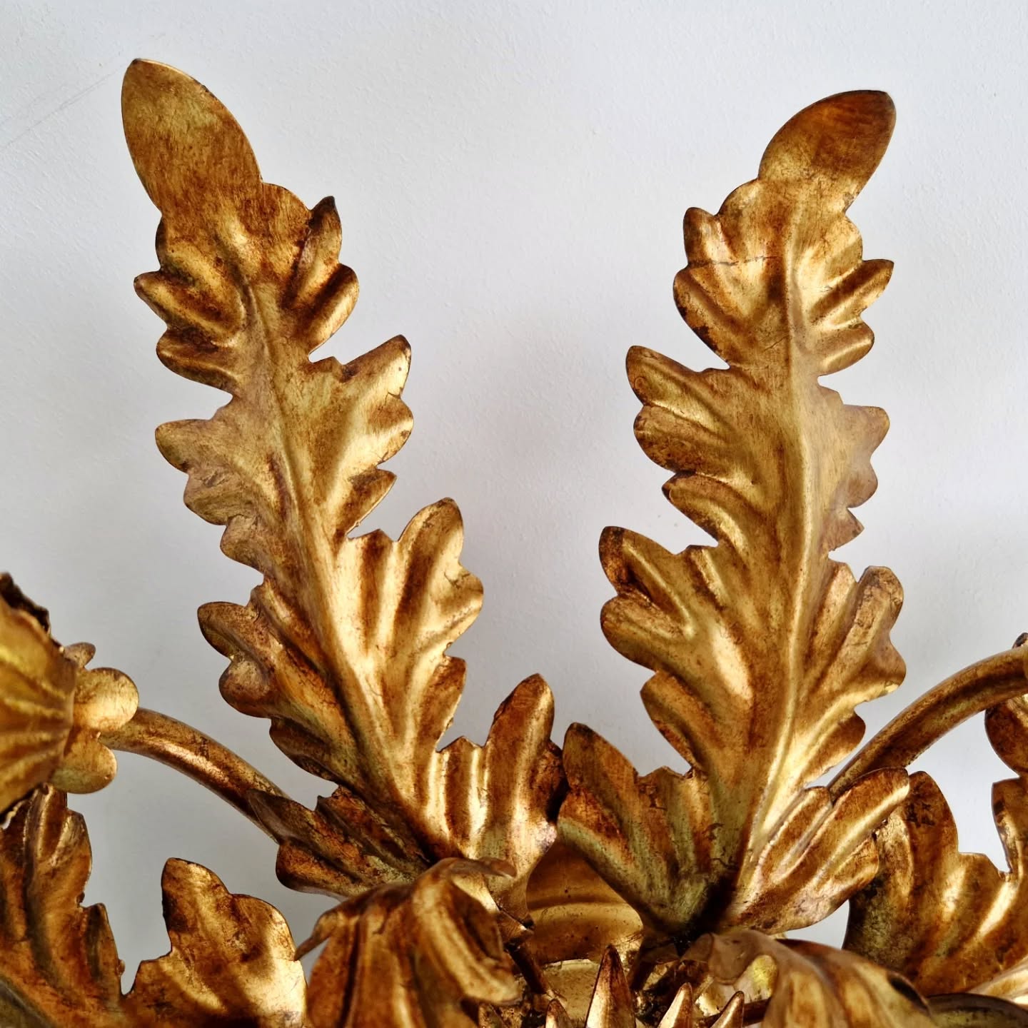 Italian floral ceiling light in gilded metal, 1970s.