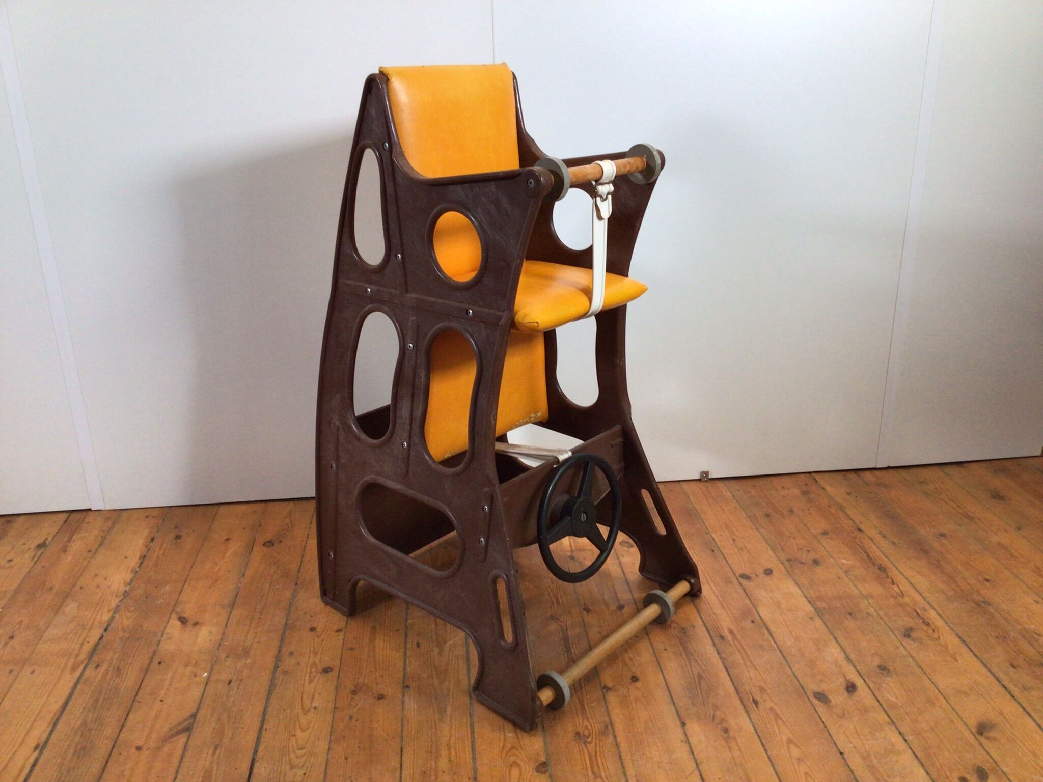 hokus pokus high chair