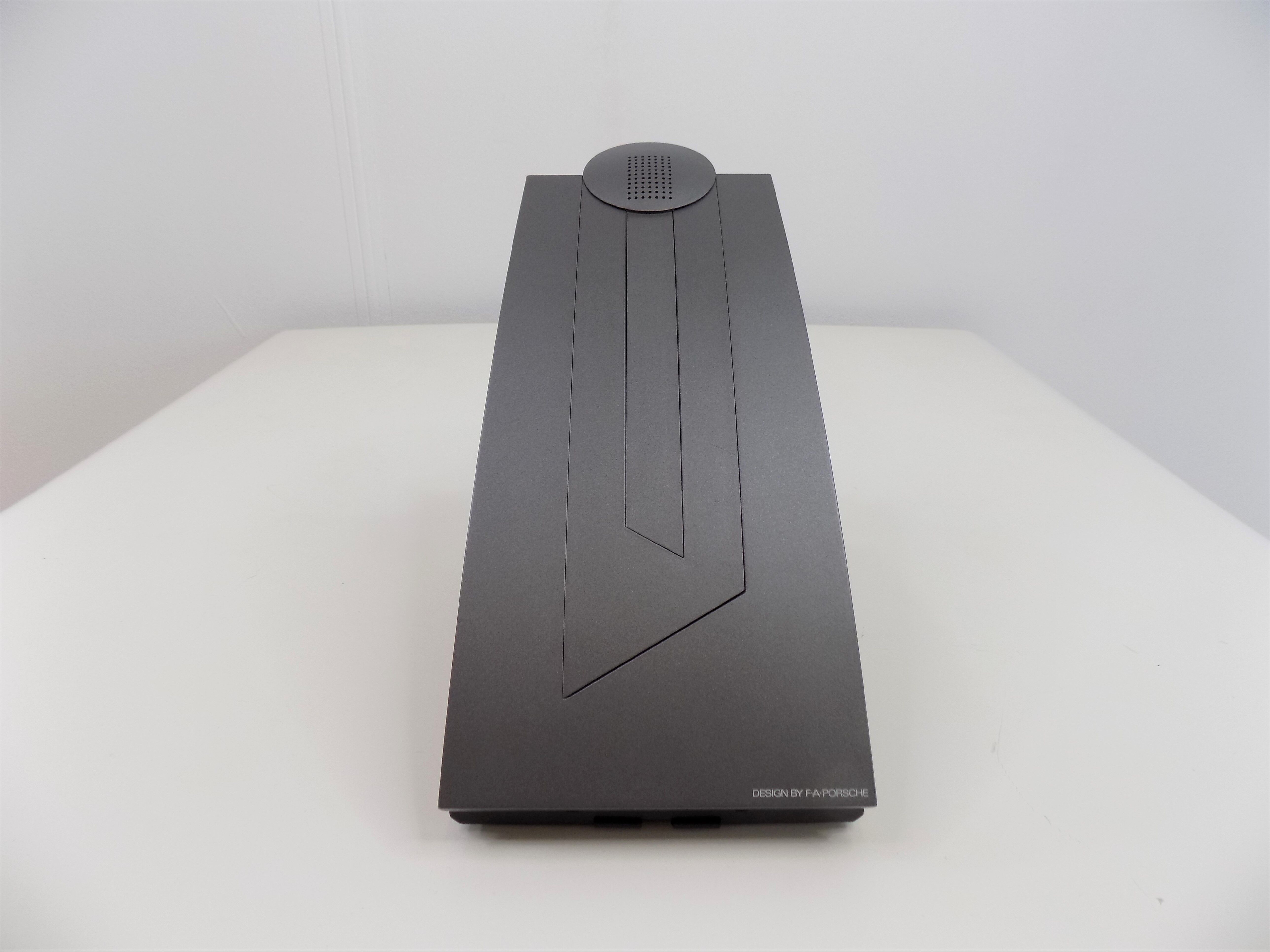 Lampe de table star trek par f.a. porsche