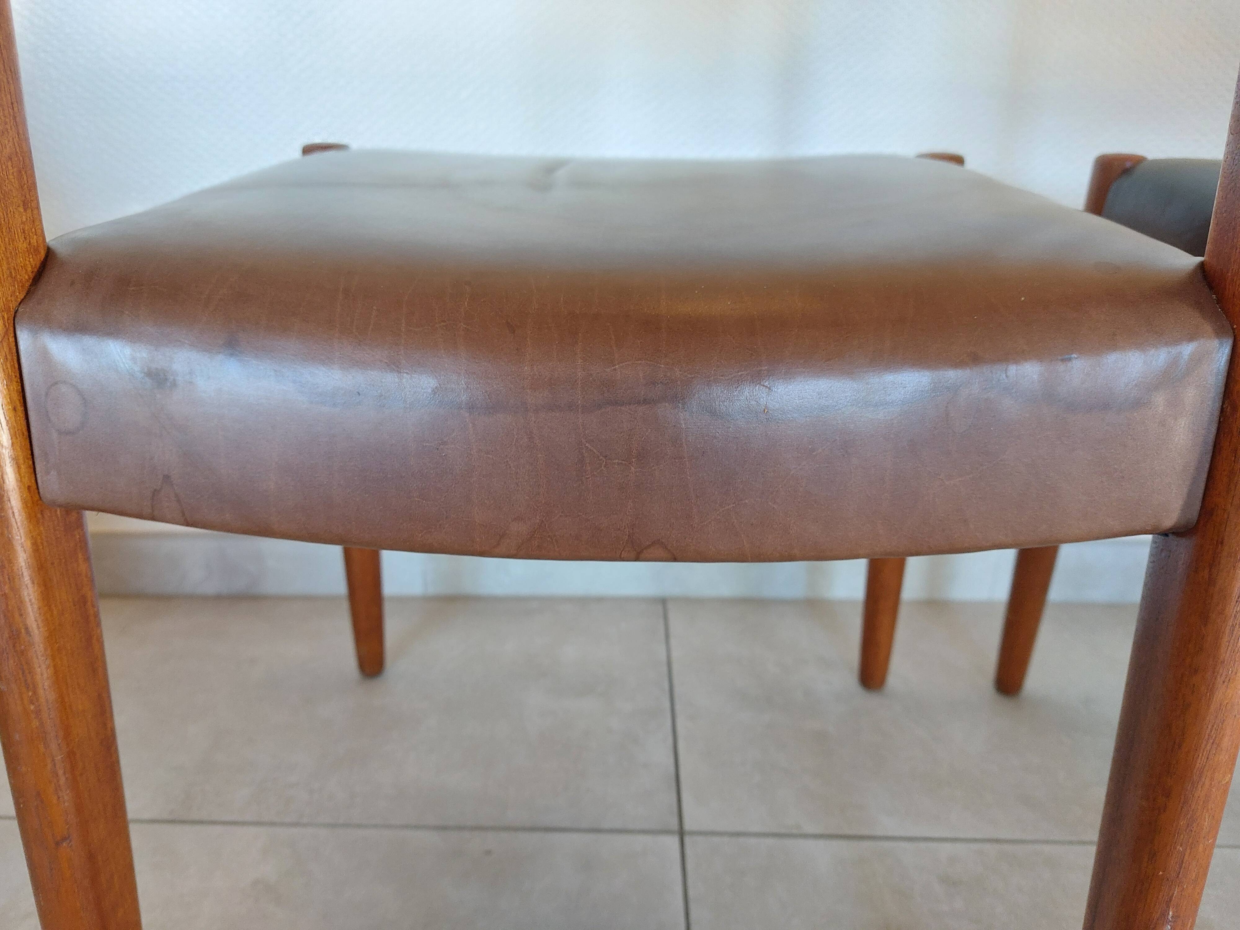 2 Fristho Franeker chairs, Scandinavian, teak and leather.