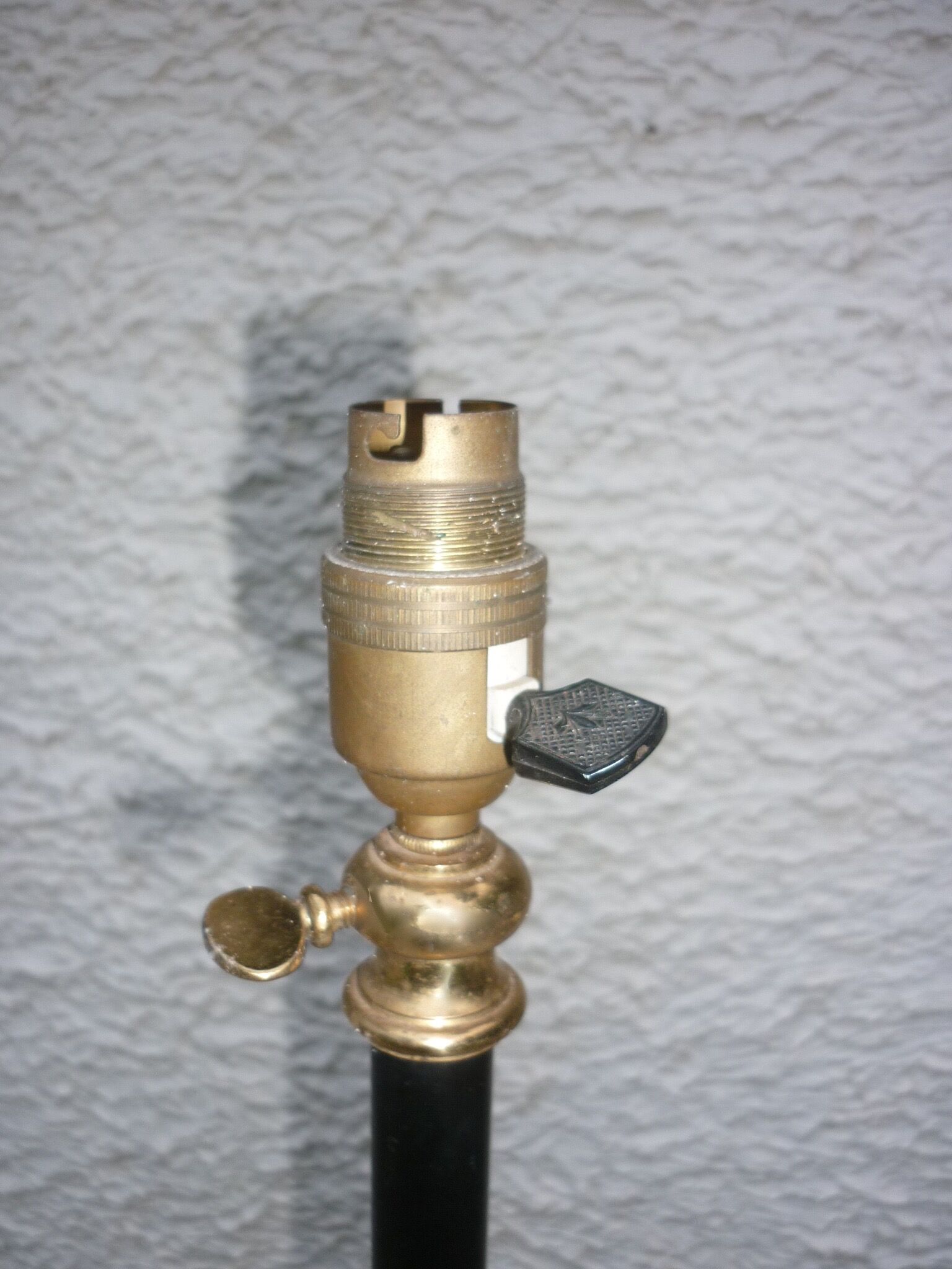 Vintage ringed black and gold brass floor lamp base