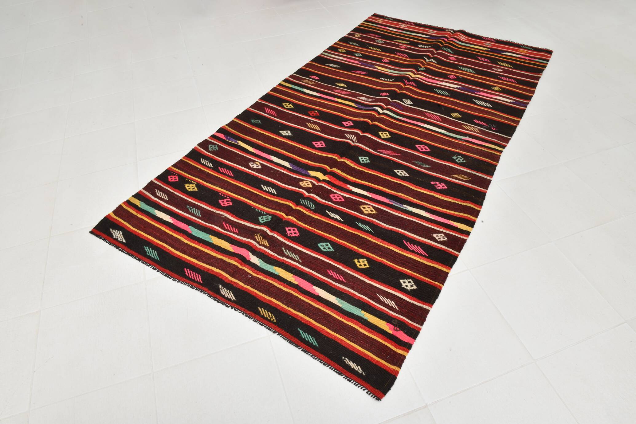 Wine Red Handmade Vintage Kilim Rug, 143x275Cm