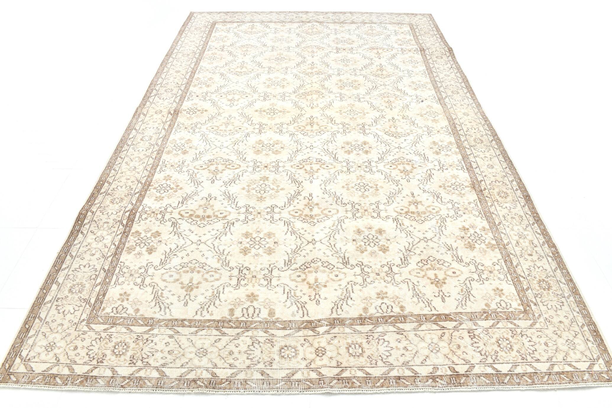 Vintage All-Over Floral Beige & Brown Turkish Rug, 212x317Cm