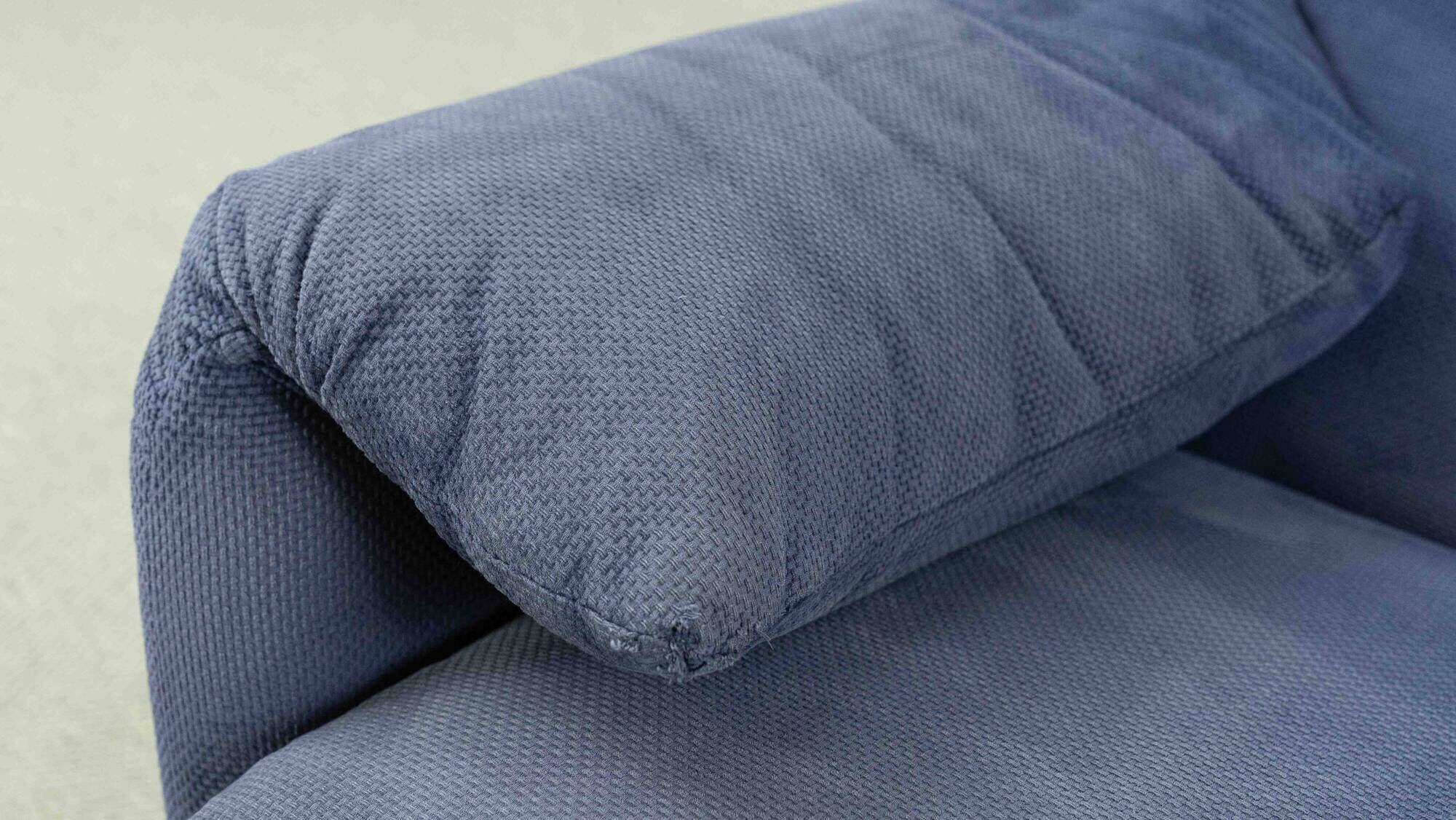Cassina Maralunga 2-seat Sofa by Vico Magistretti