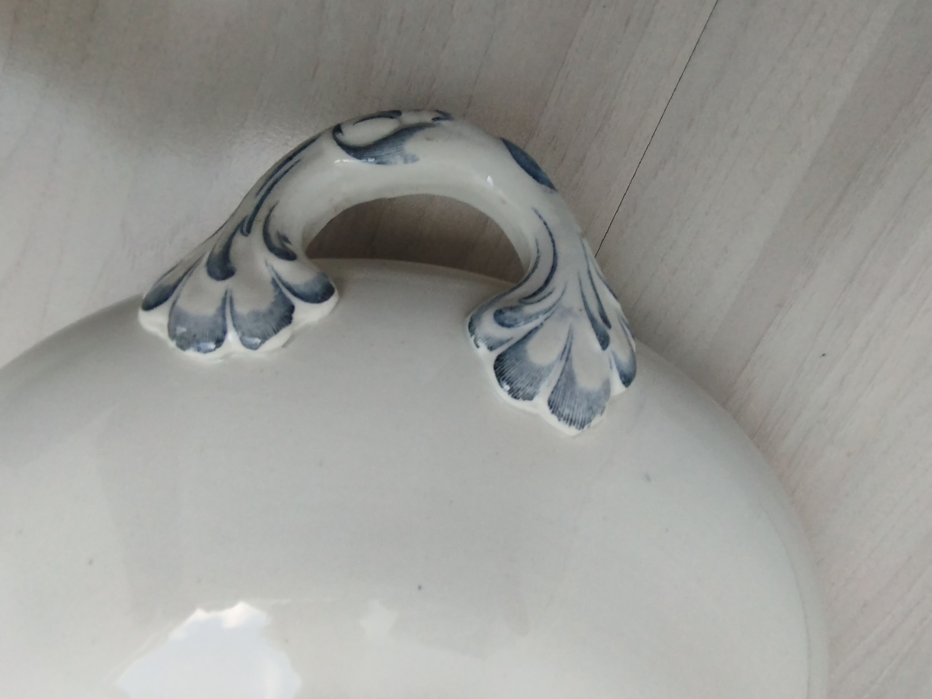 Sarreguemines tureen décor hazelnuts