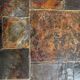 Table basse brutaliste