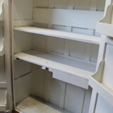 Armoire parisienne blanche