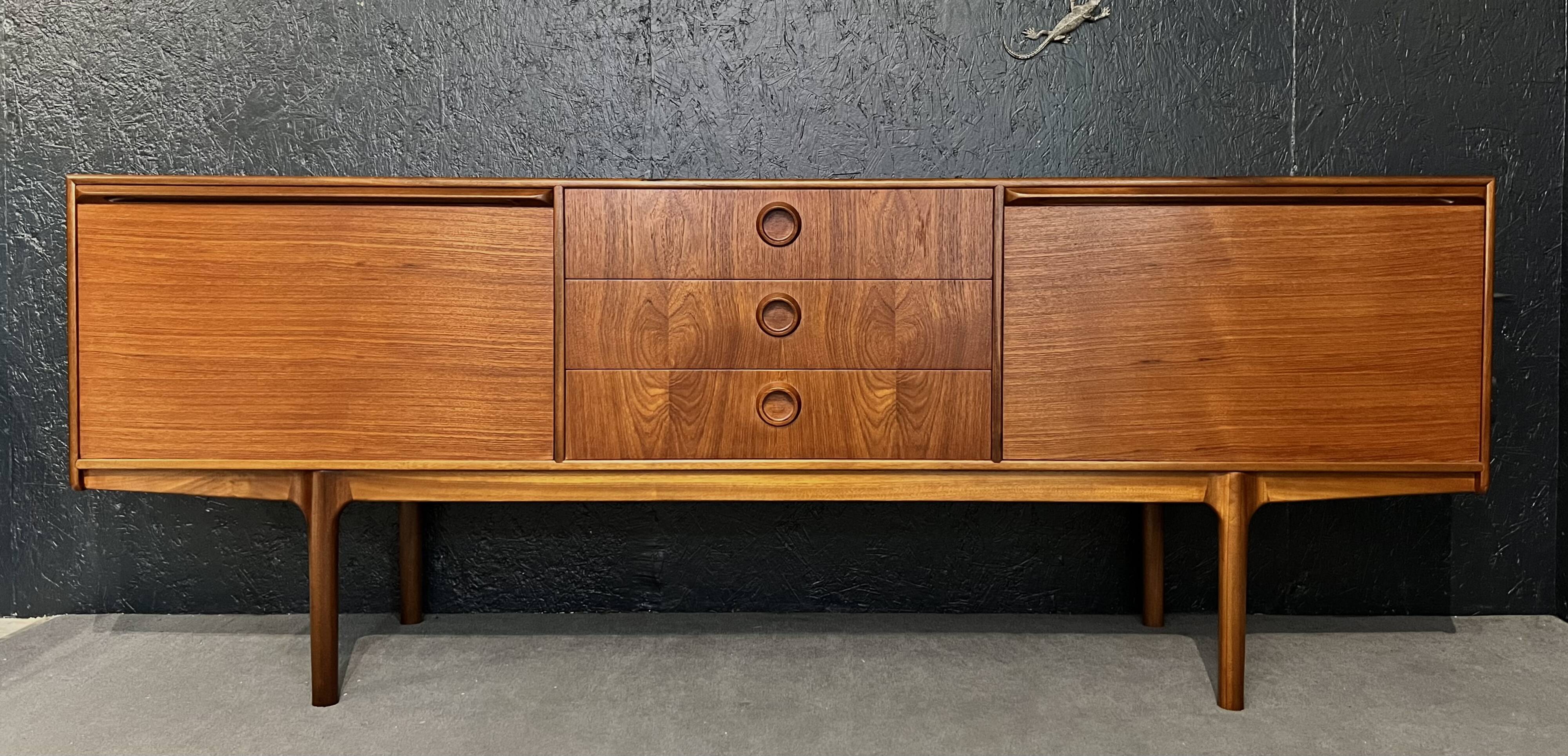 Buffet McIntosh Dunoon en teck