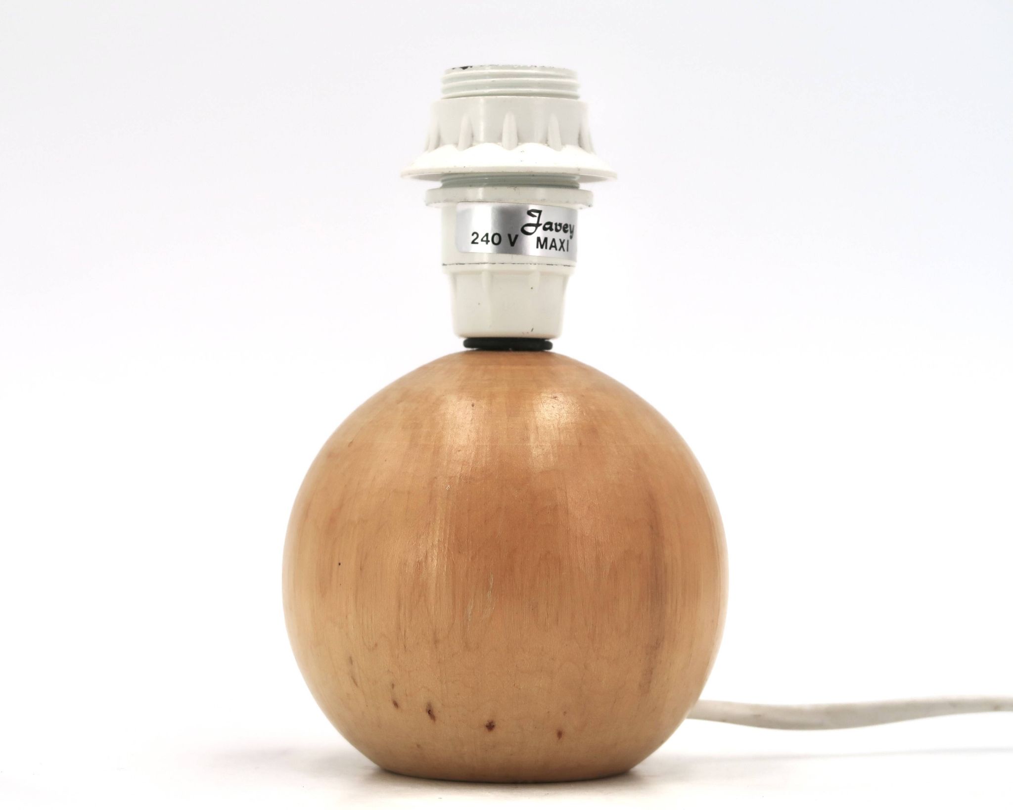 Petite lampe boule en bois blond, abat jour en raphia, années 90