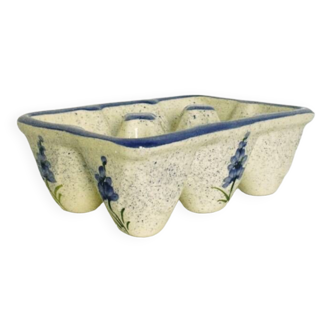 Ceramic egg box