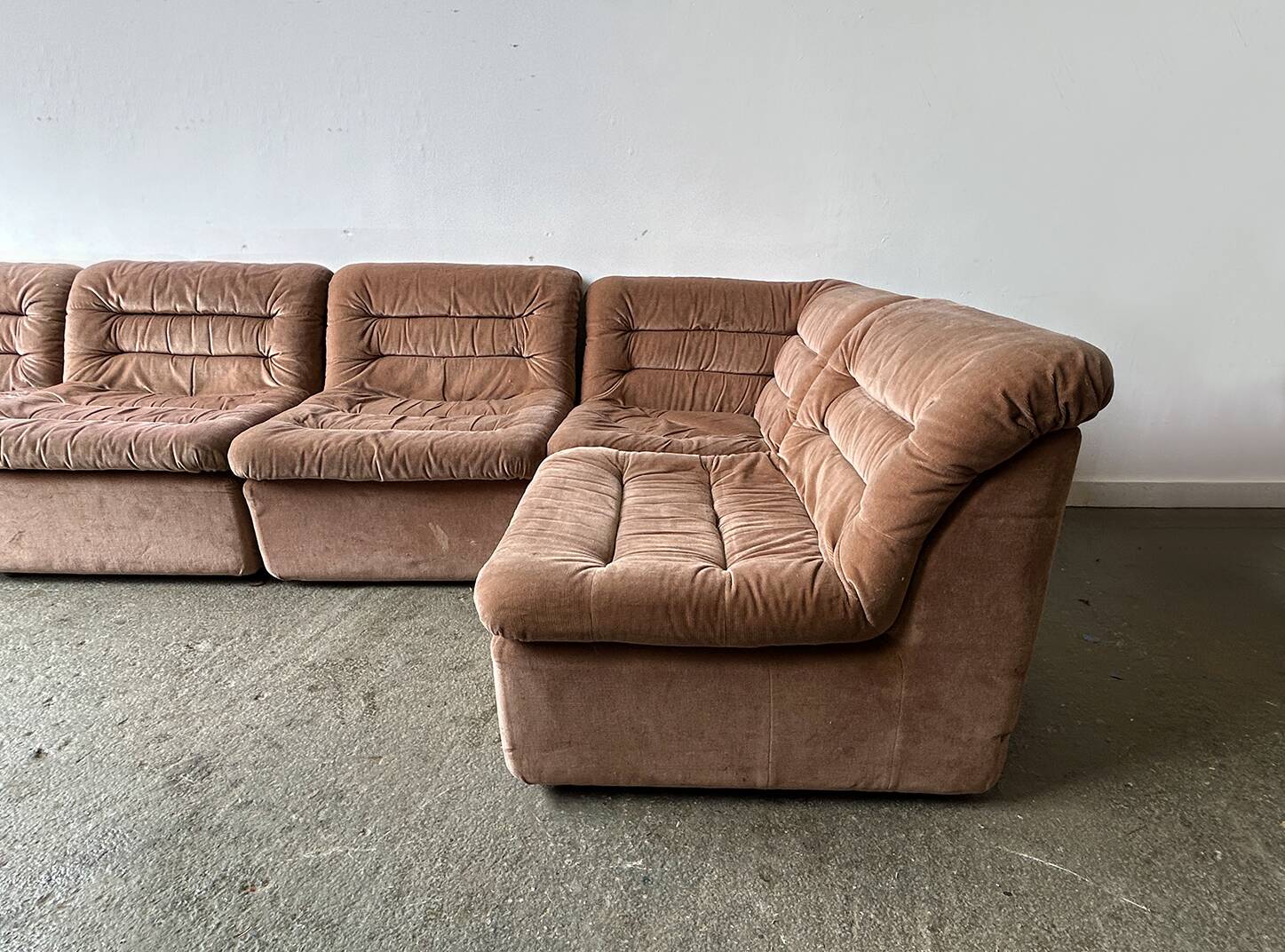 1970s Mid-Century modern  modular sofa by Rodney Kinsman for OMK