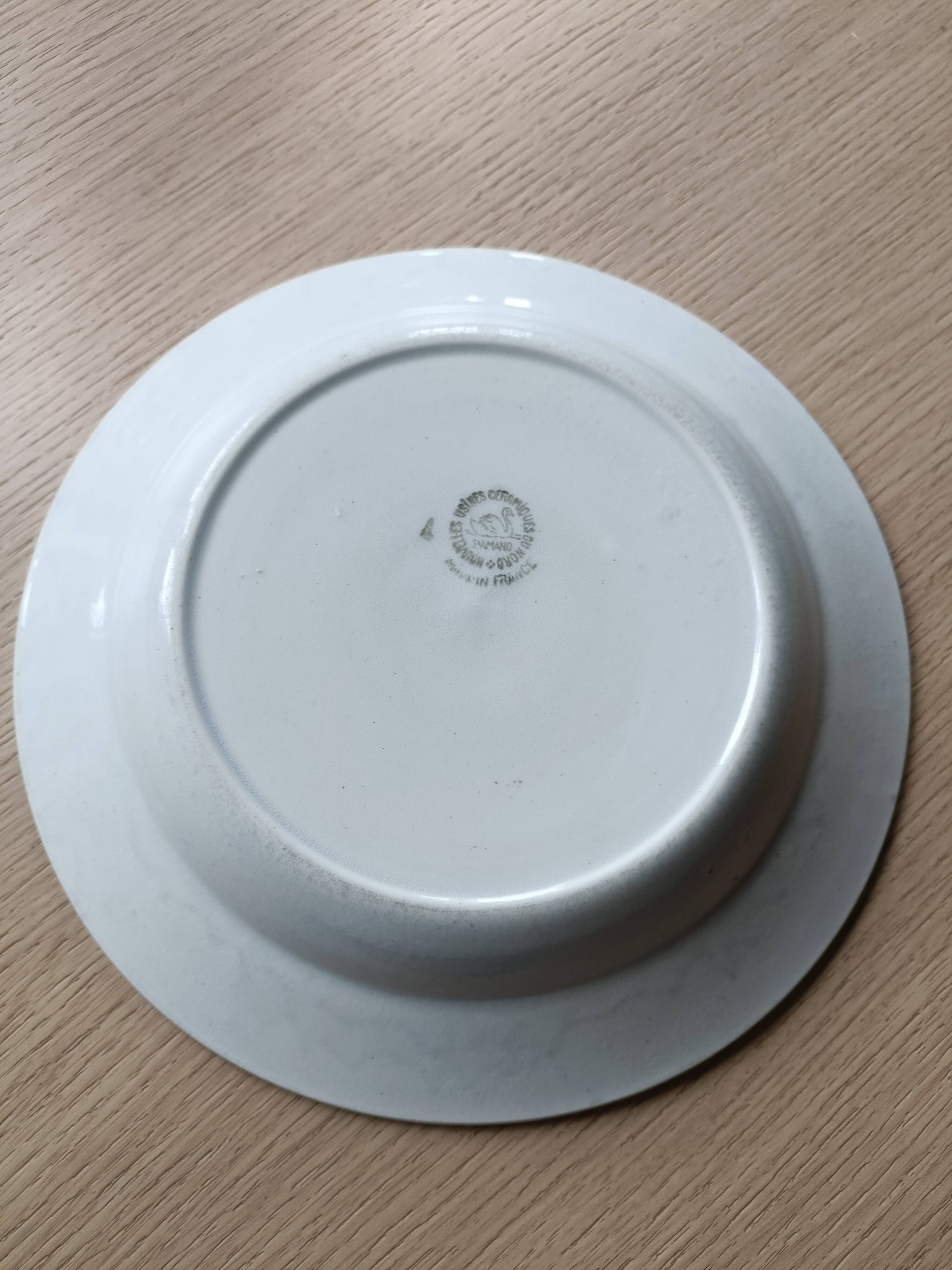 Large slip dish