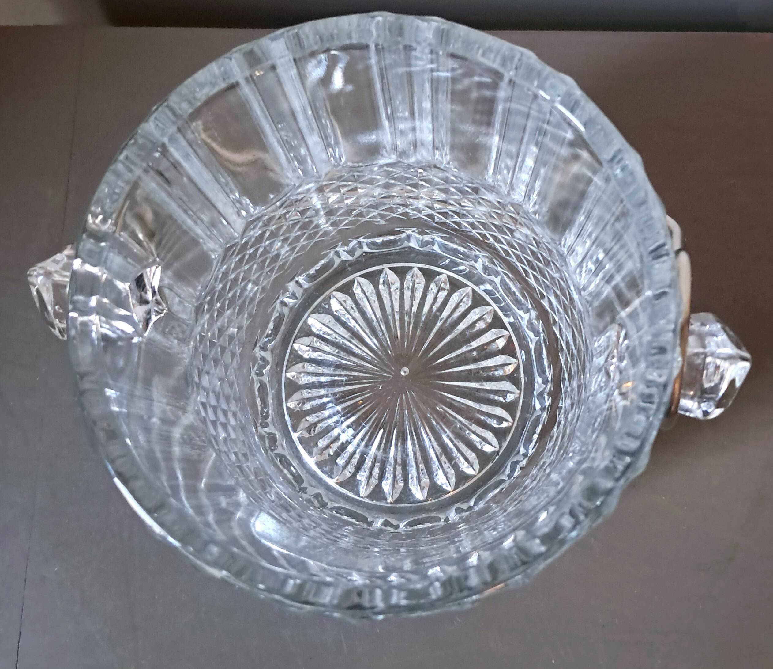 Ice bucket. Glass. 1970