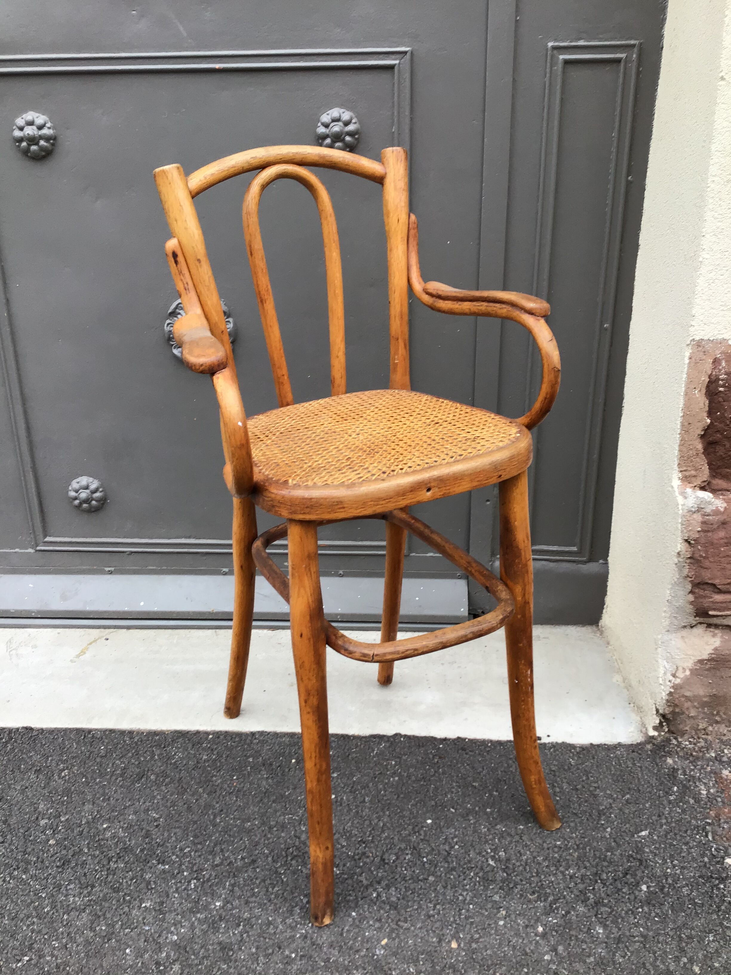 Viennese high baby chair curved tuna and