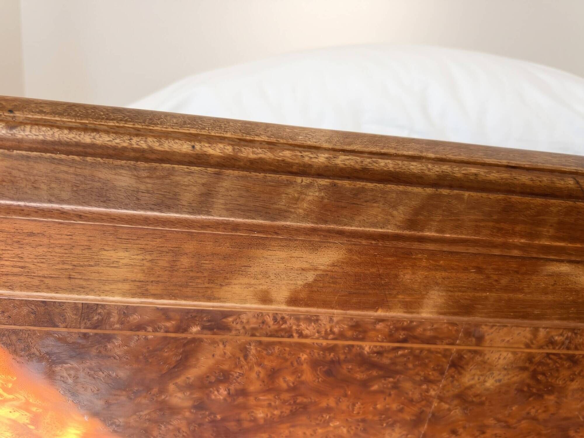 Double bed in Art Deco style with thuya burl wood and two bedside tables.