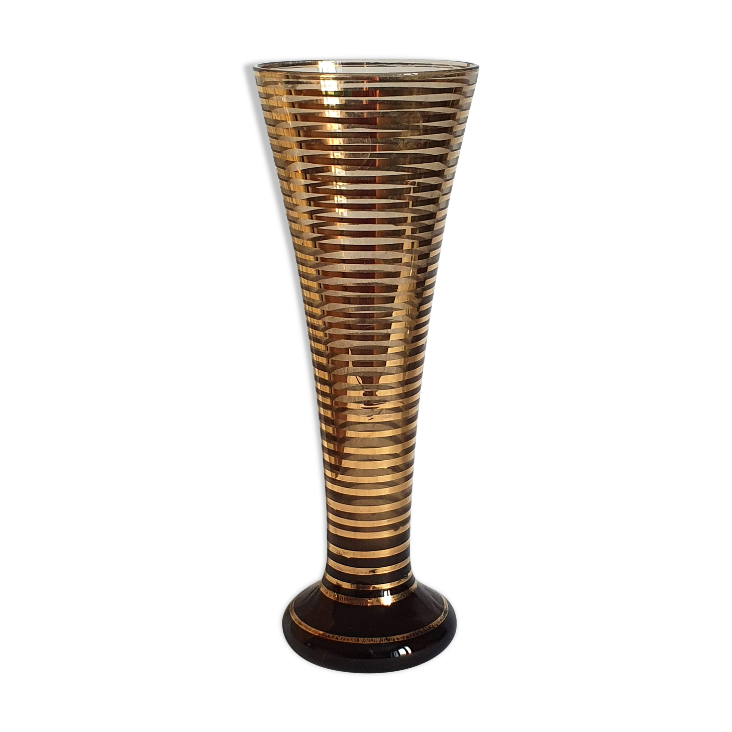 Art deco vase in gold glass