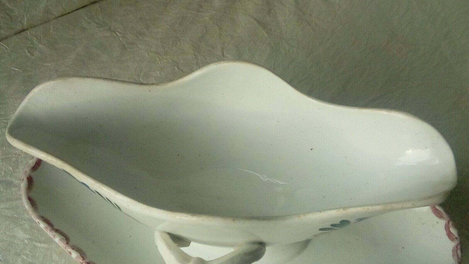 Earthenware gravy boat decorated with Sarreguemines rooster Hamage northern France