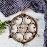 Bronze trivet