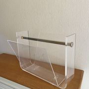 Porte revue vintage en plexiglass par David lange