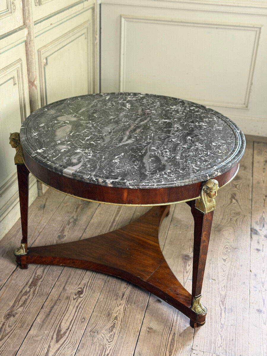 Empire pedestal table in mahogany and bronze, Saint-Anne grey marble with groove, circa 1800