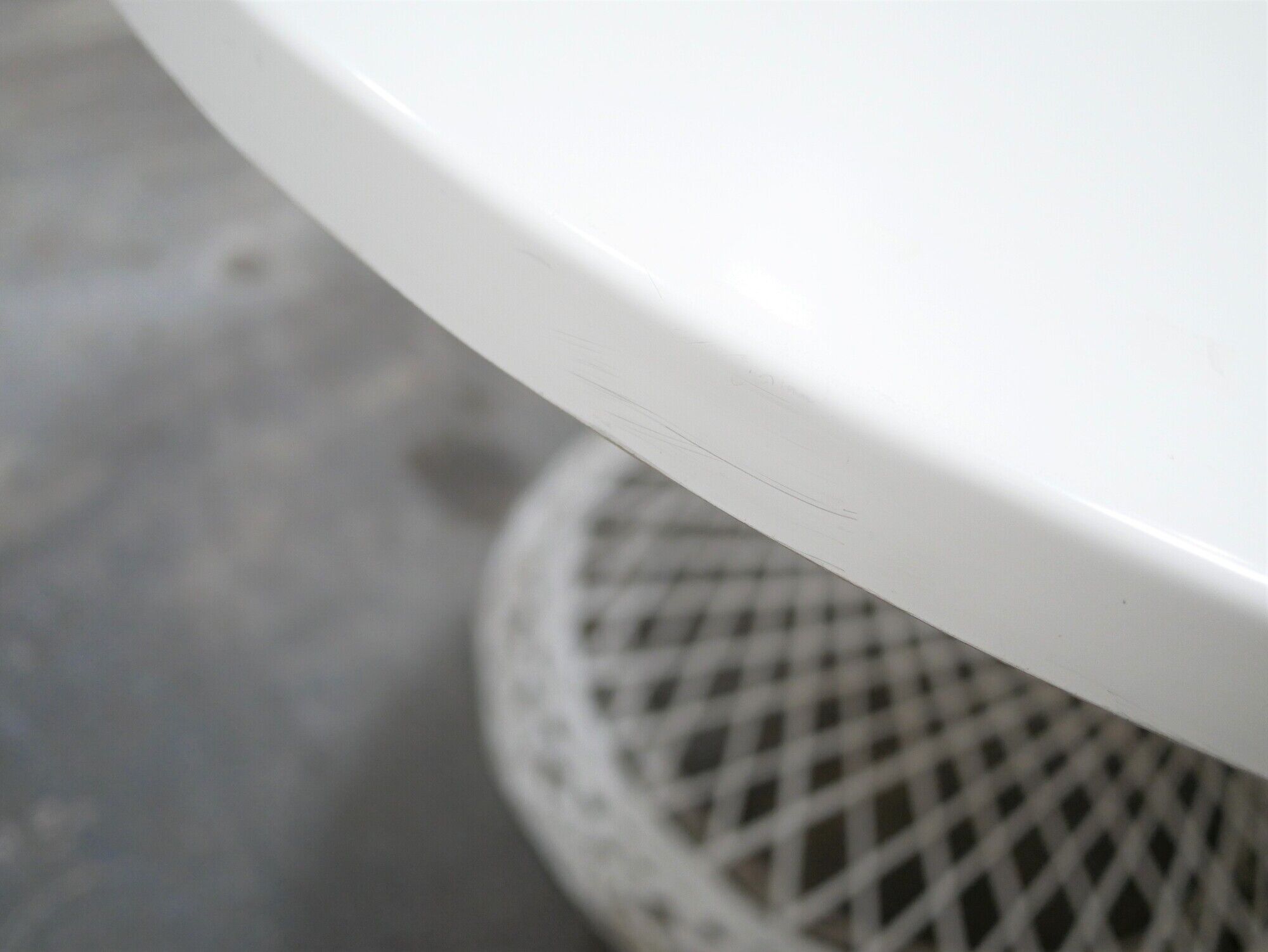 Garden table and 5 vintage fiberglass chairs by Russell Woodard