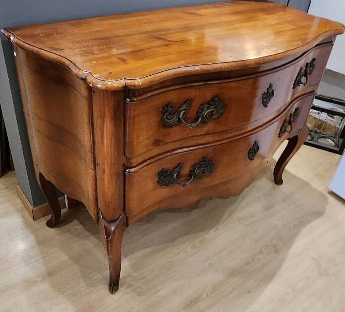 Provencal cherry chest of drawers