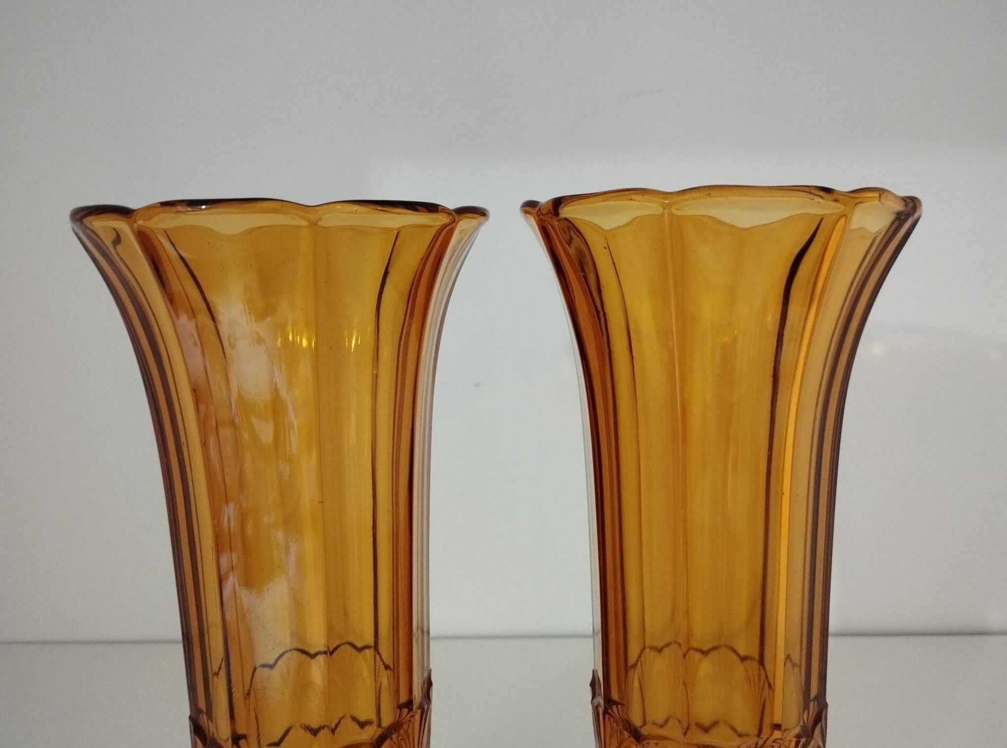 Pair of Art Deco vases, Val-Saint-Lambert crystal, 1930