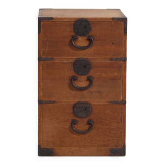 Petit tansu japonais à trois tiroirs – Période Meiji (c.1890–1926)
