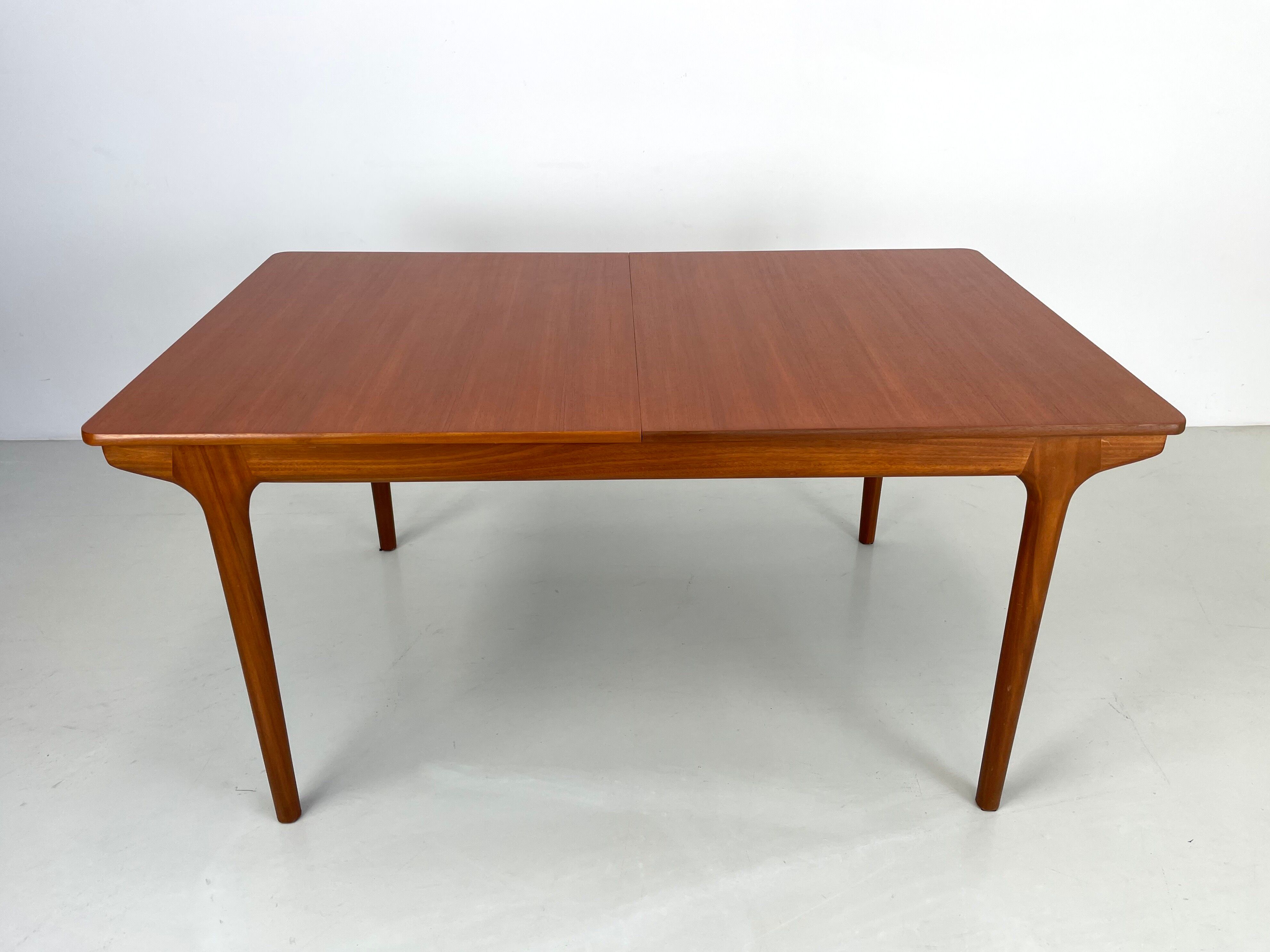 Vintage McIntosh table