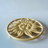 Under-the-flat cast-iron sun