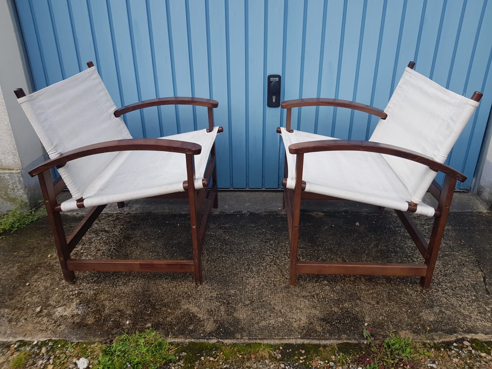 Pair of safari chairs