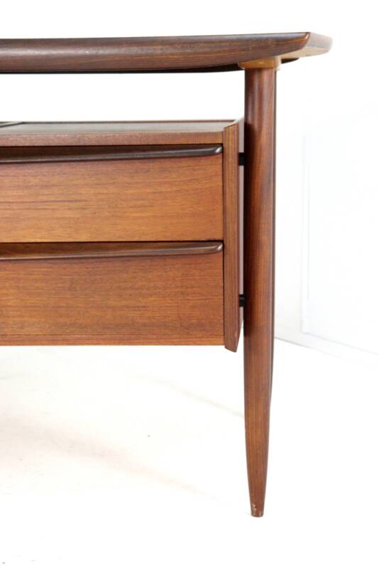 Hulmefa Pro-Pos executive desk - dutch mid century modern design in teak