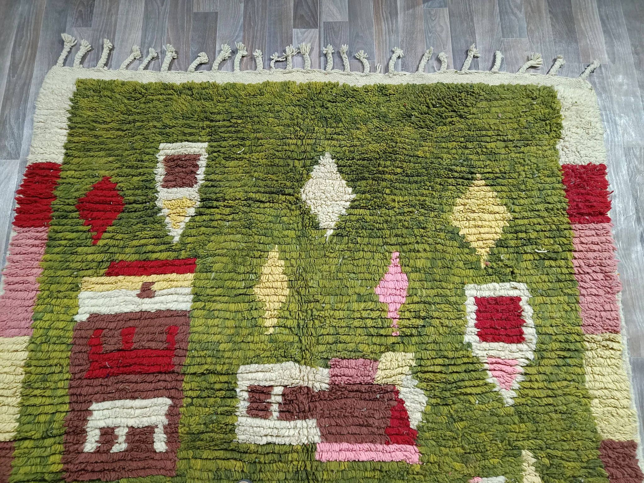 Tapis en laine artisanal marocain, grande taille 250x150 cm, fait main