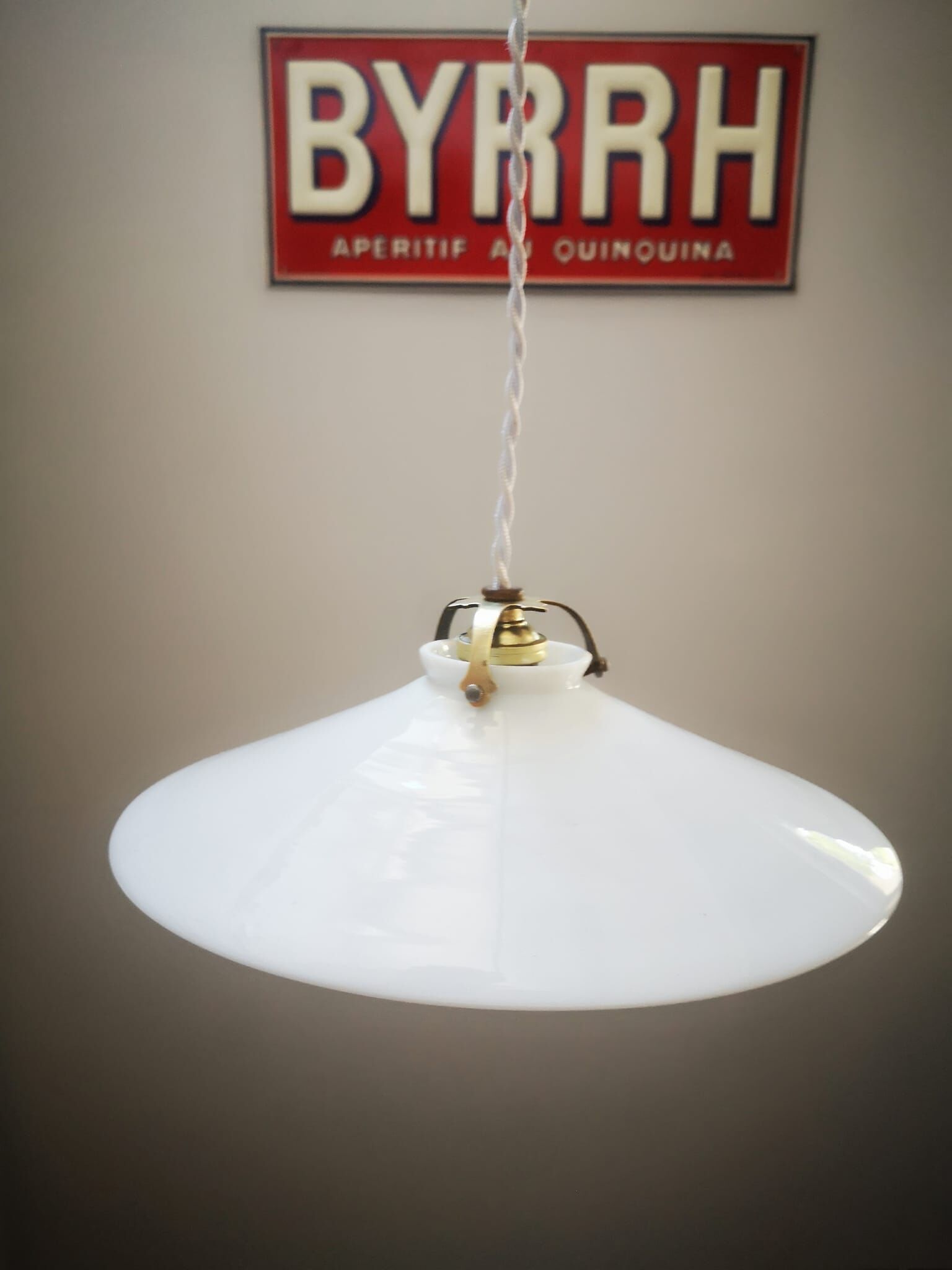 Ancienne suspension baladeuse en opaline blanche art déco 1930 ø 24.7 cm