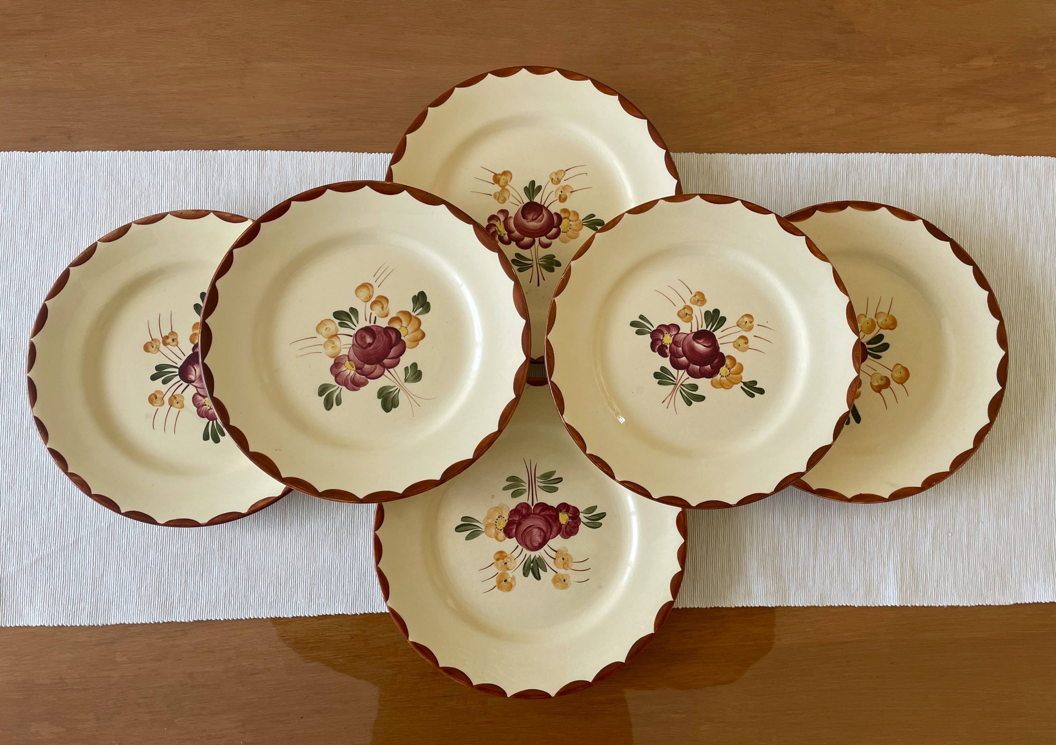 6 assiettes plates anciennes en faïence de Longchamp