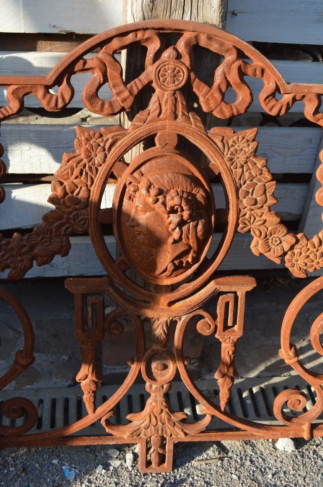Cast iron balcony grille