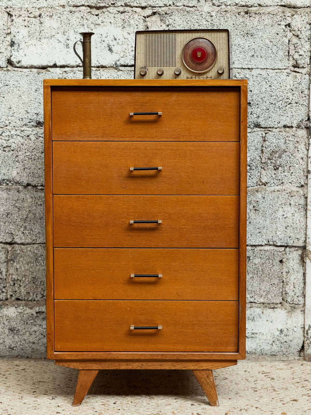 Commode, semainier, chiffonnier vintage de style scandinave