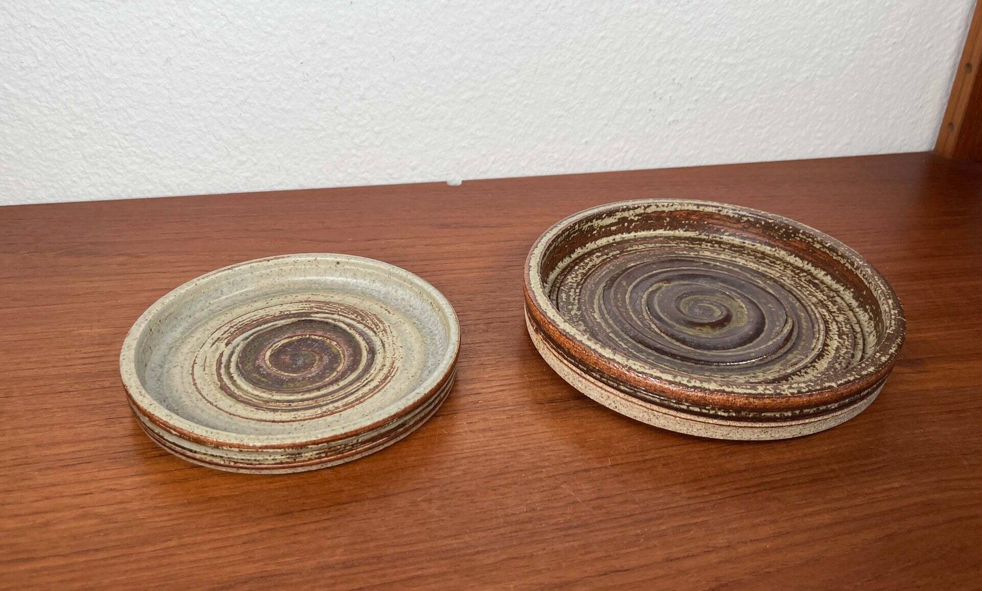 Mid-Century Modern Danish Studio Pottery Bowls by Tue Poulsen for Tue Keramik, 1960s, Set of 2