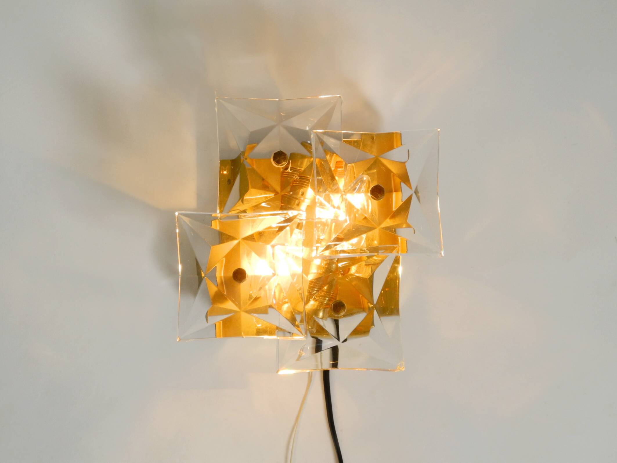 1960s Kinkeldey crystal glass and brass wall lamp in mint condition