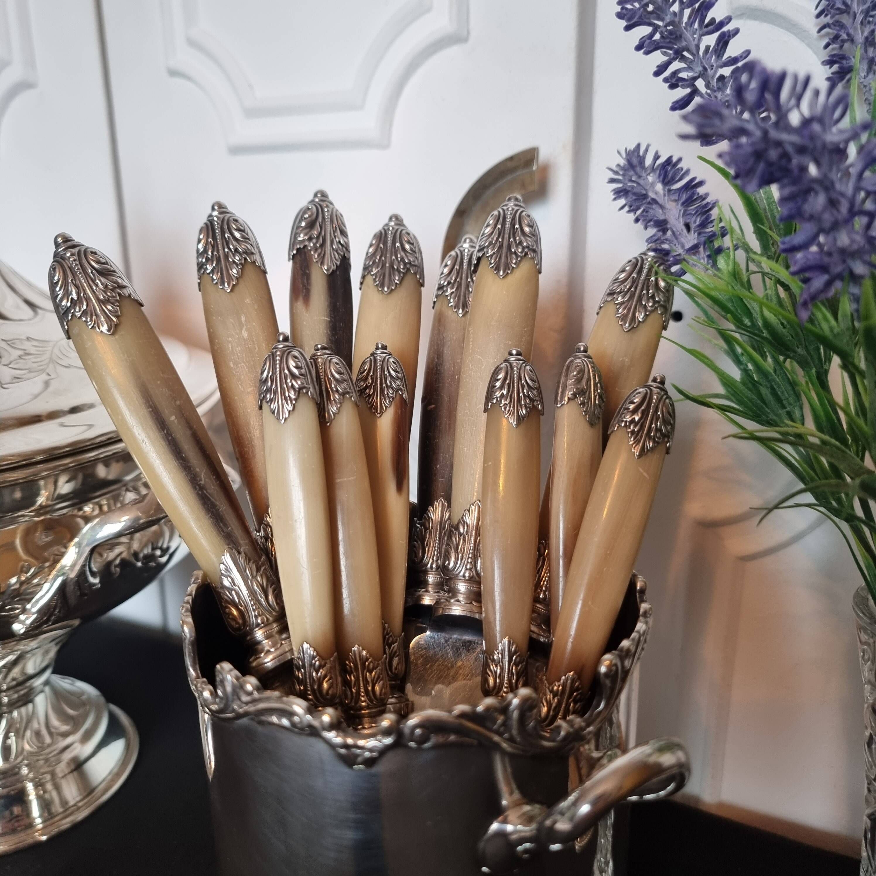 Exquisite set of twelve antique Art Nouveau knives (6+6)