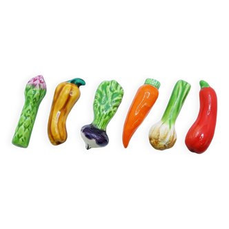 Vegetable knife rests