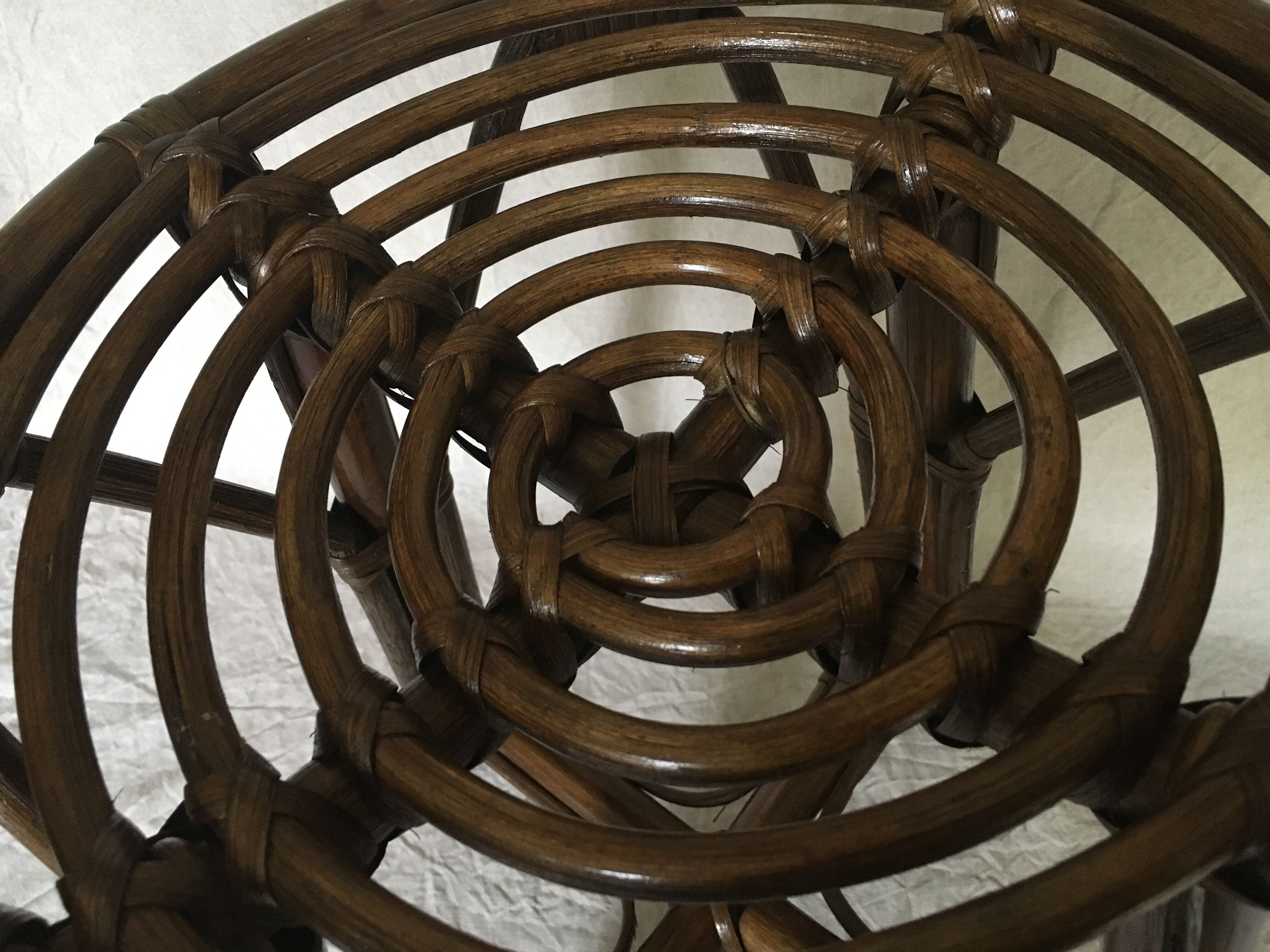 Vintage brown rattan tabout