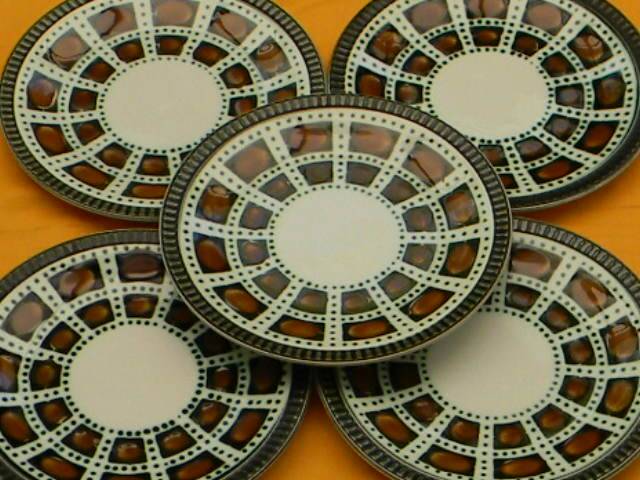 5 vintage ceramic dessert plates Boch Belgium