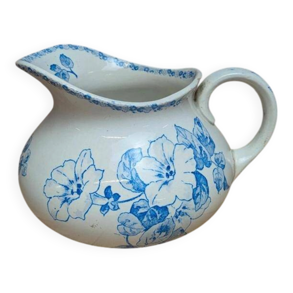 Petit broc ancien en terre de fer L.m Creil et Montereau décor floral bleu